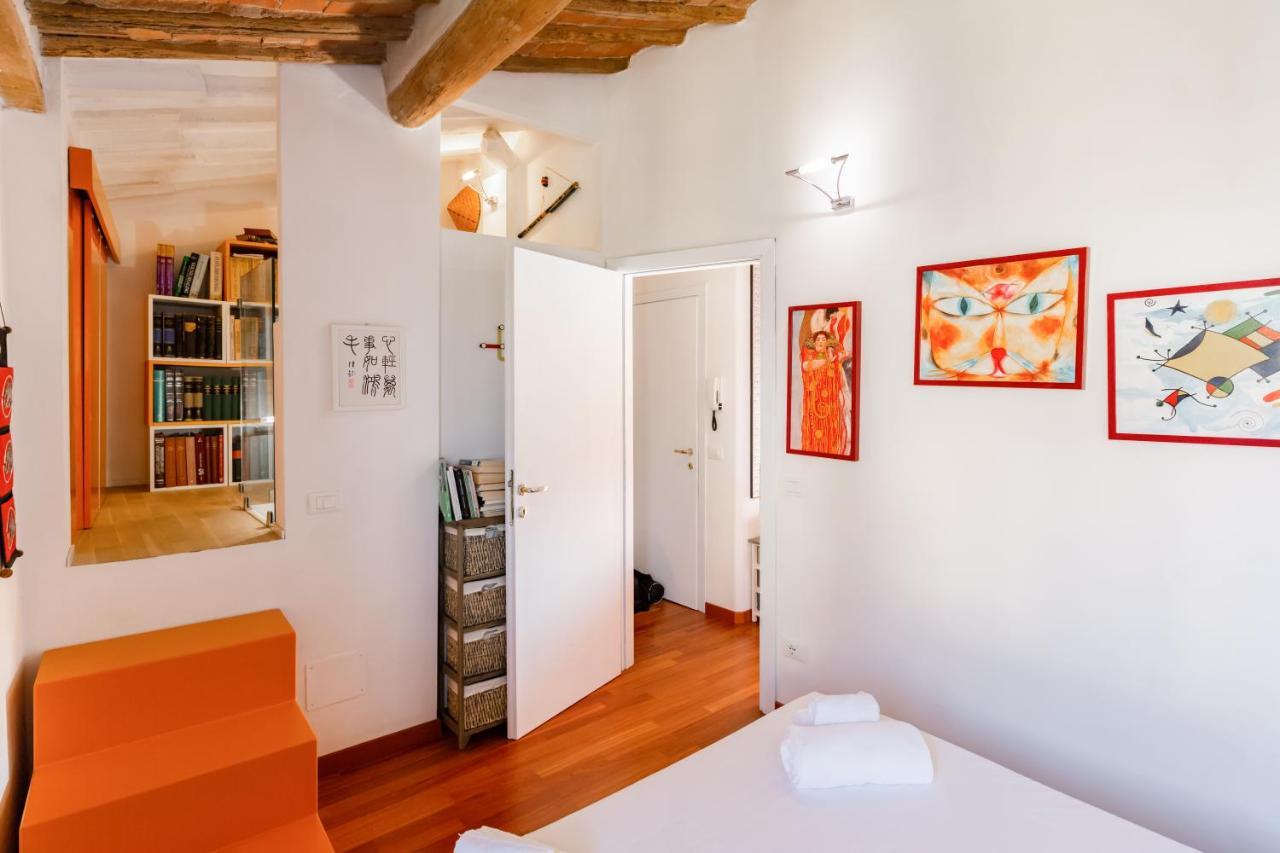 Piazza Dei Cavalieri Orange Attic Apartment Pisa Exterior photo